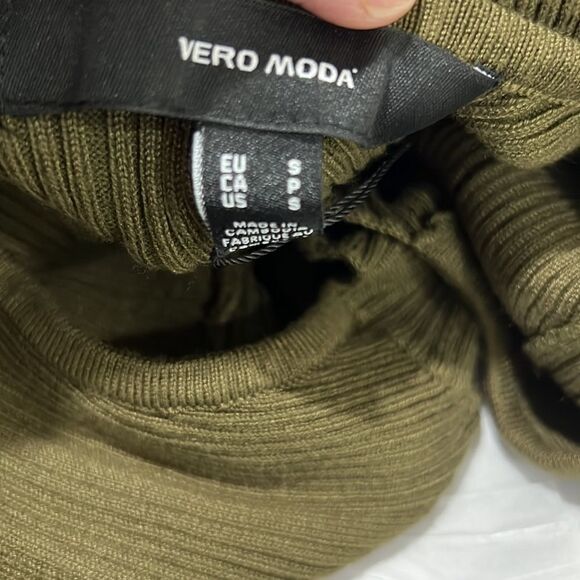 Vero Moda Willow long sleeve highneck Dark olive top size s NWT - Picture 7 of 10